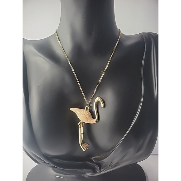 Vintage Necklace Chain Gold Tone Flamingo Pendant Articulated Legs Gold Tone - Picture 1 of 10